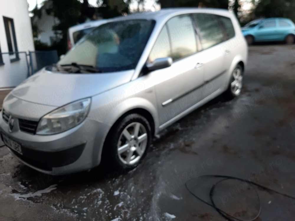 Scenic 2 pentru piese