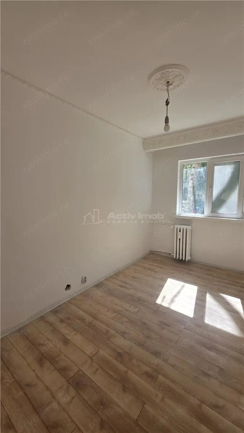 Apartament 3 decomandat, parter - Valea Rosie