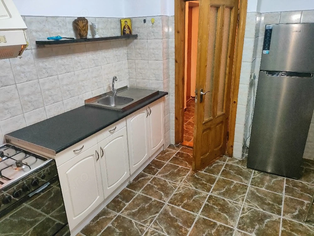 De vanzare apartament cu doua camere Brăilei zona BCR 
