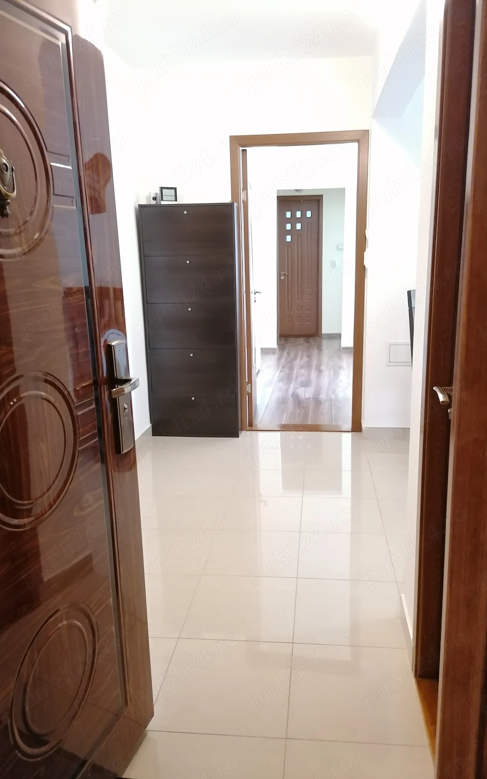 Închiriez apartament str. Mioriței Arad 