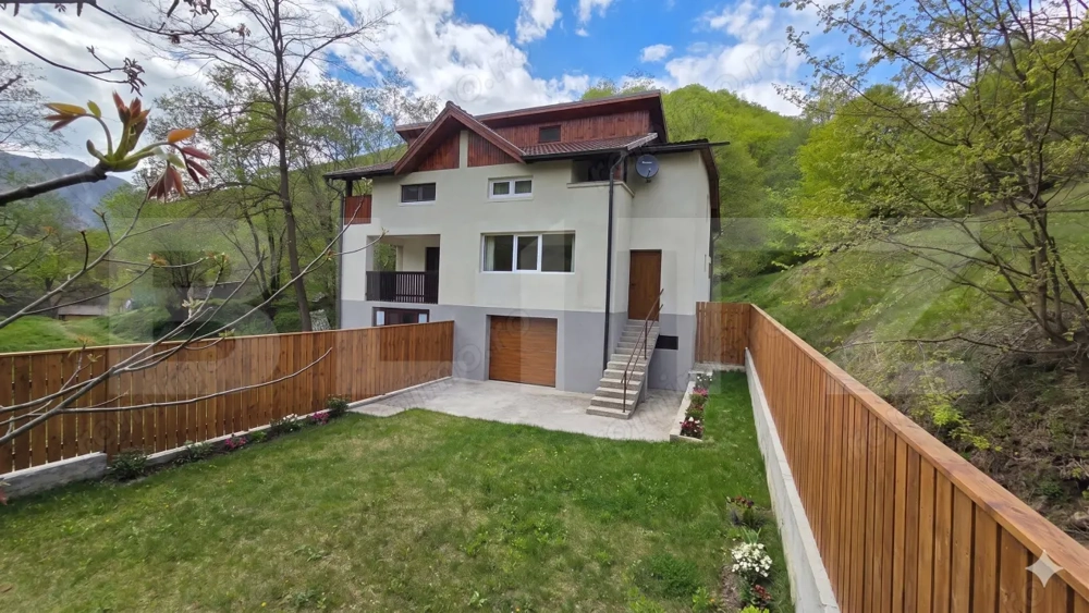  Cabana de poveste în Râmeț | 2000 mp teren + râu pe proprietate | ideală pent