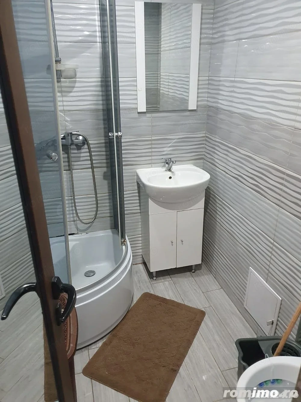 Garsoniera zona Garii