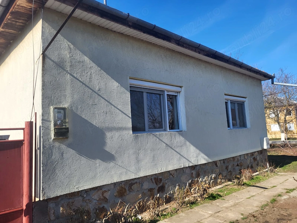 Casă Spațioasă de Închiriat   4 Camere