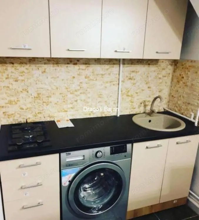 Lahovari // Creditabil // 22mp