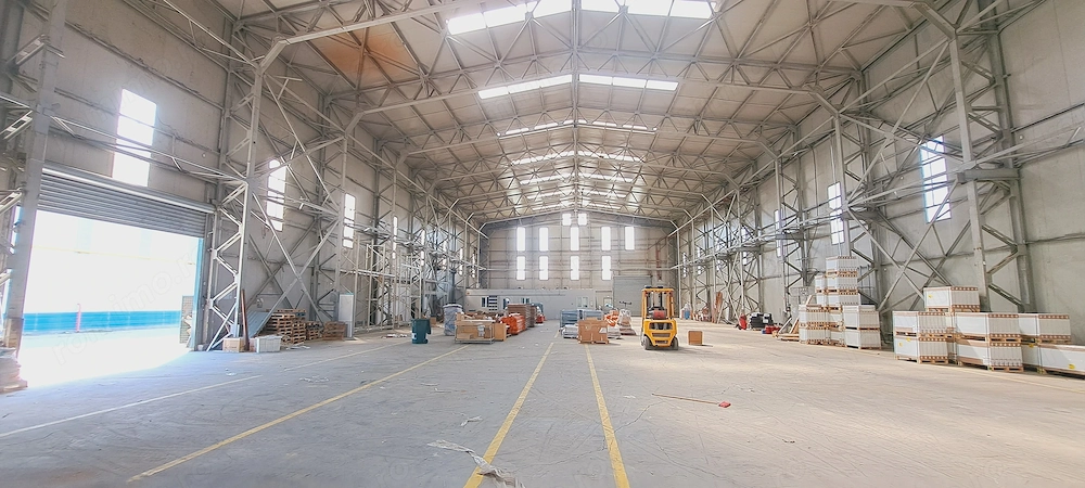 Bulevardul Basarabia, hala 1500 mp + 1000 mp platforma