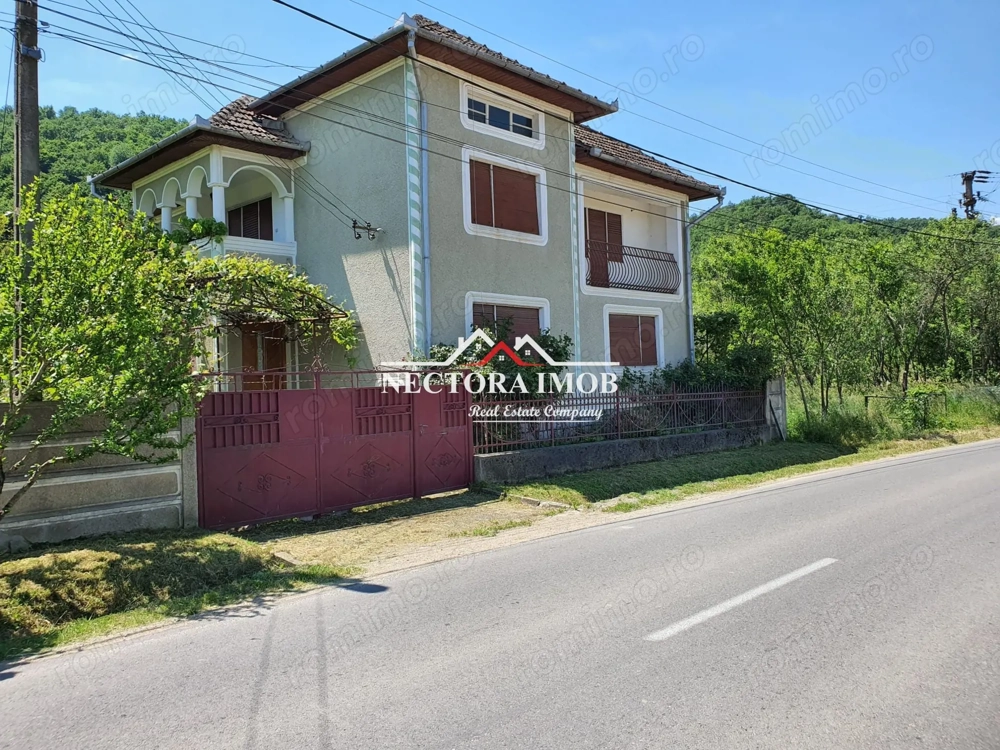 NECTORA IMOB Exclusivitate-Casa cu etaj tip Pensiune, 2300 mp, Soimi