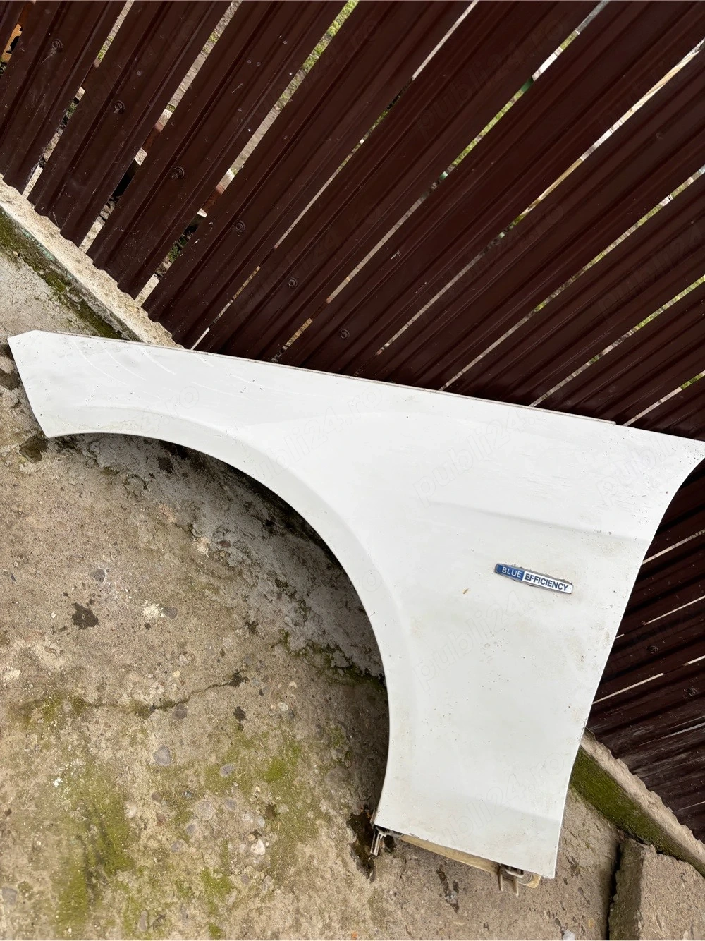 Vând aripă stanga mercedes e-class 