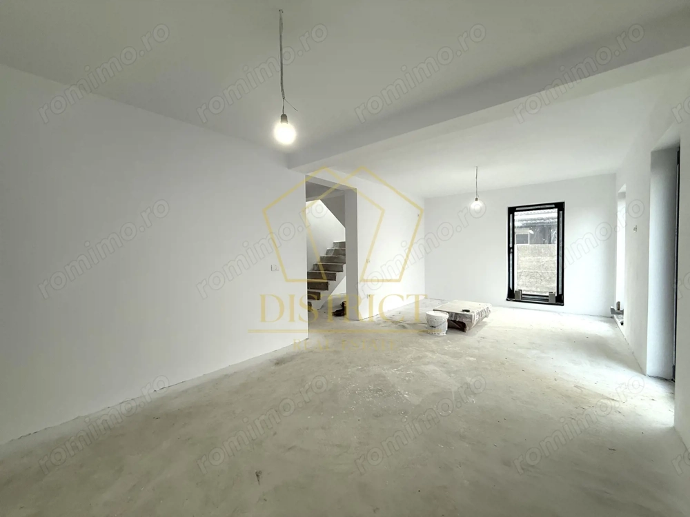 Duplex despartit prin camera tehnica cu 4 camere | Giroc