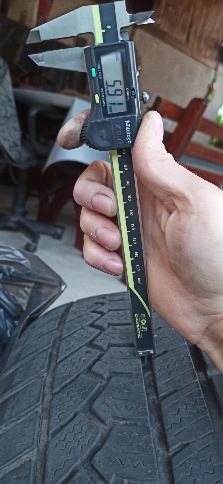 Vand 2 anvelope 235/45/R18 iarna