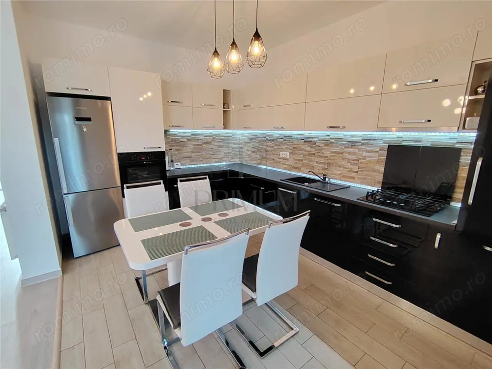 Duplex mobilat utilat - zona excelenta - curte amenajata