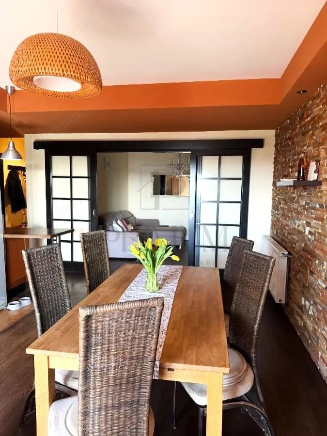 RONAT - ETAJ 2 LIFT - 3 CAMERE - 1 BAIE - CENTRALA PROPRIE - CLIMA - LOC DE PARCARE