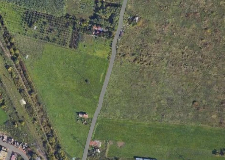 Teren Intravilan 10.000 mp   Poziție Excelentă pe Calea Buziașului