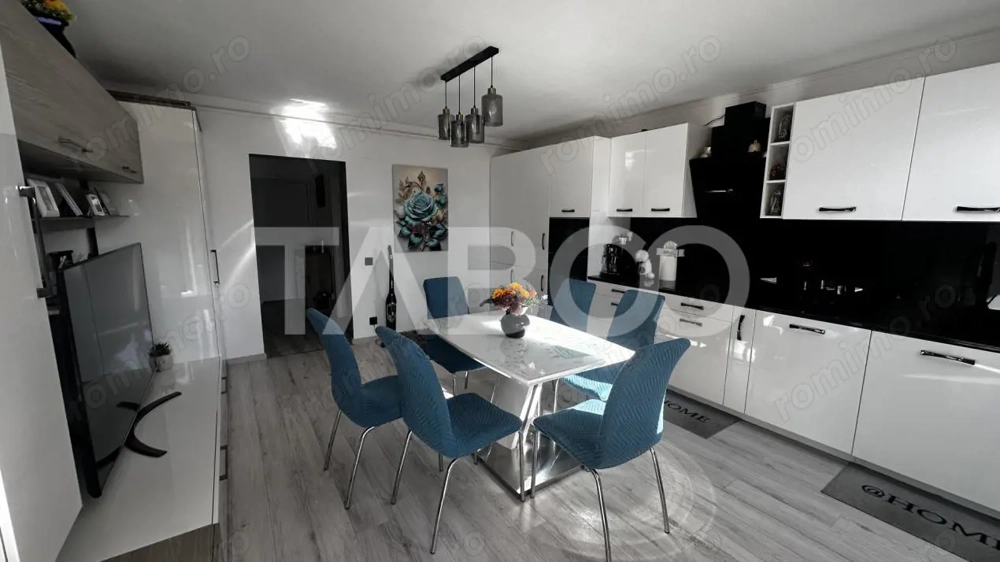 Apartament de vanzare 3 camere decomandate loc parcare Selimbar