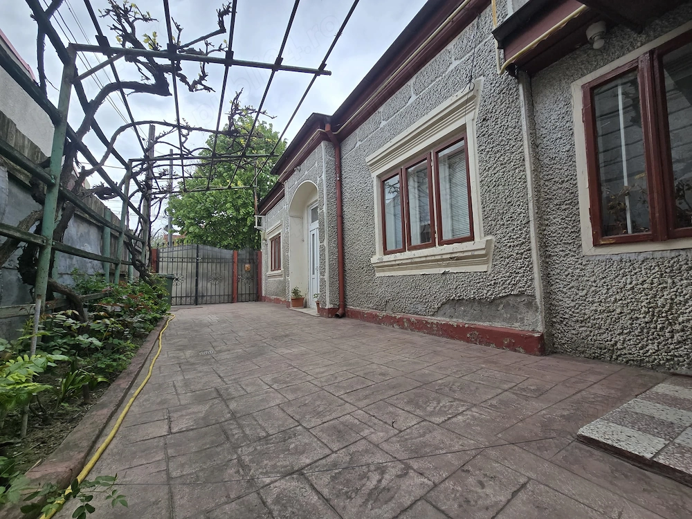 Casă zonă centrală | între Călărași și Școlilor | Teren 188 mp