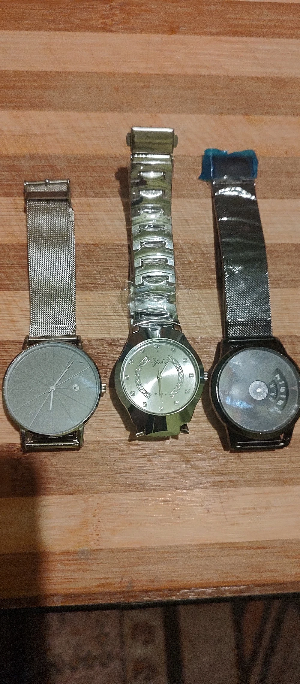 Vand ceasuri noi quartz 