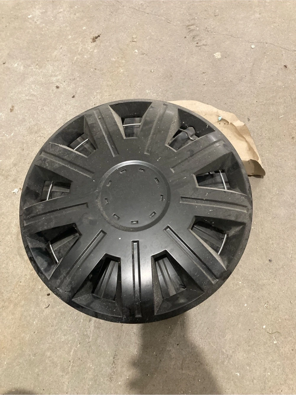 donez 4 capace pe 13 