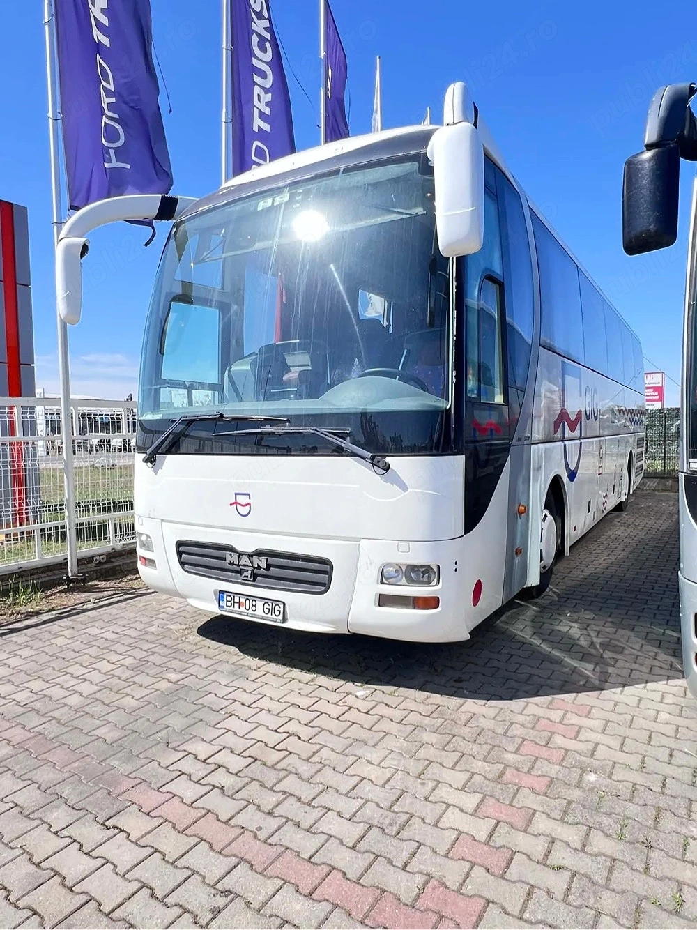 Vand autocar Man. Pret negociabil