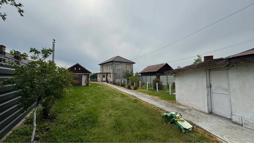 casa de vanzare cu teren generos si gradina spatioasa BALTENI -OLT