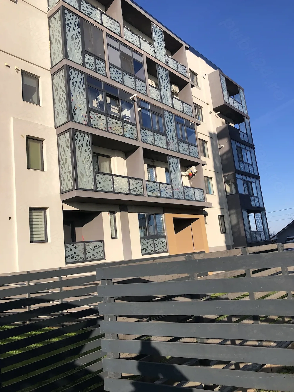 Apartament central,zona 0 Techirghiol 2 camere modern ,complet mobilat utilat ,2022 ,vedere lac!