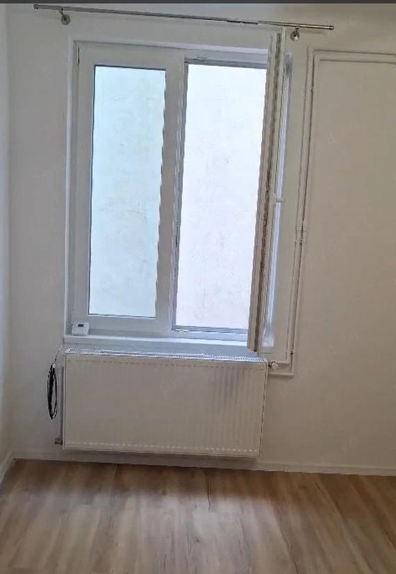 Vand Piata ROMANA , bulevardul DACIA, Renovat