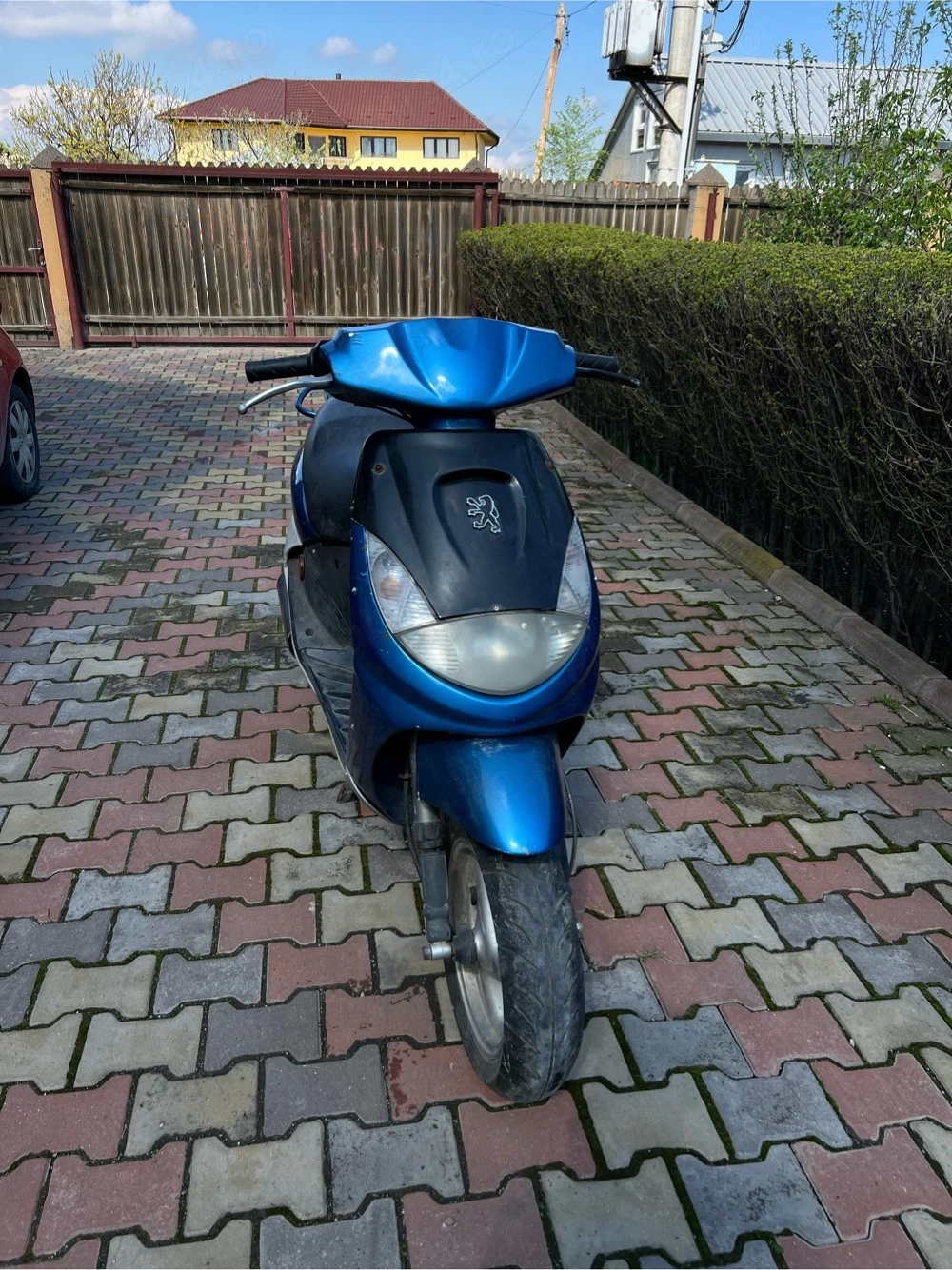 Vand schimb scuter peugeot vivacity 80cc 2t setul si chiuloasa noi cu acte!!