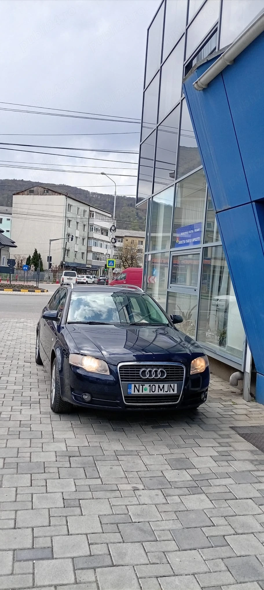 Vând Audi B7 
