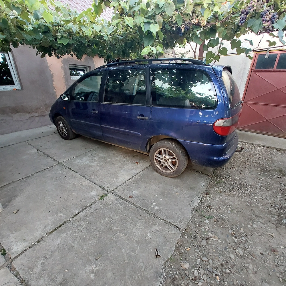 Vând Ford Galaxy 