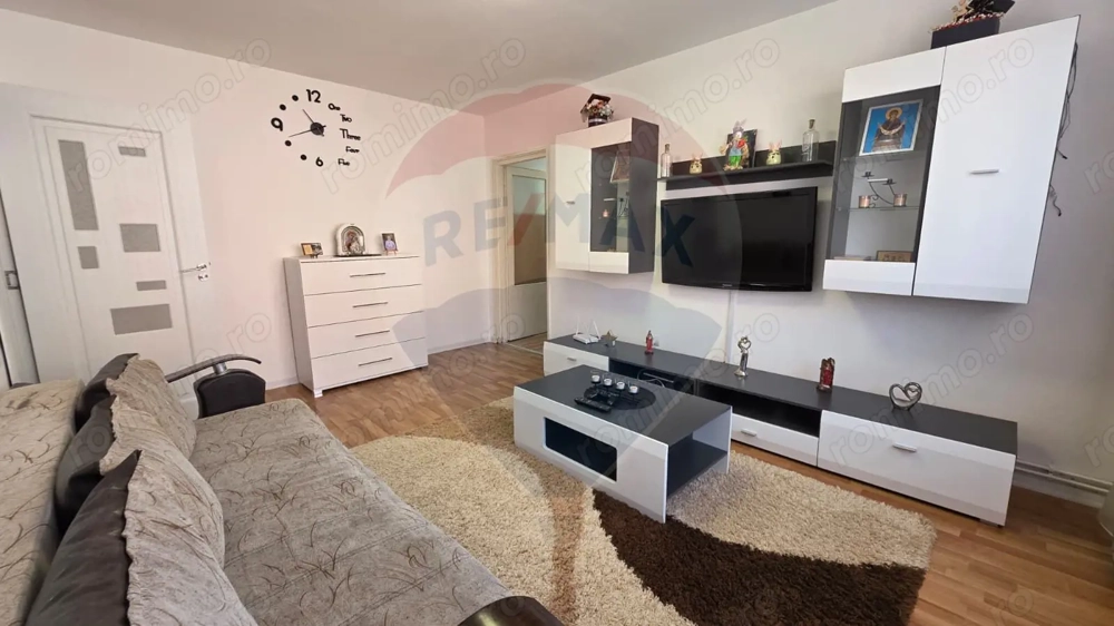 Apartament cu 3 cam de vânzare, str. Feleac, G. Campului