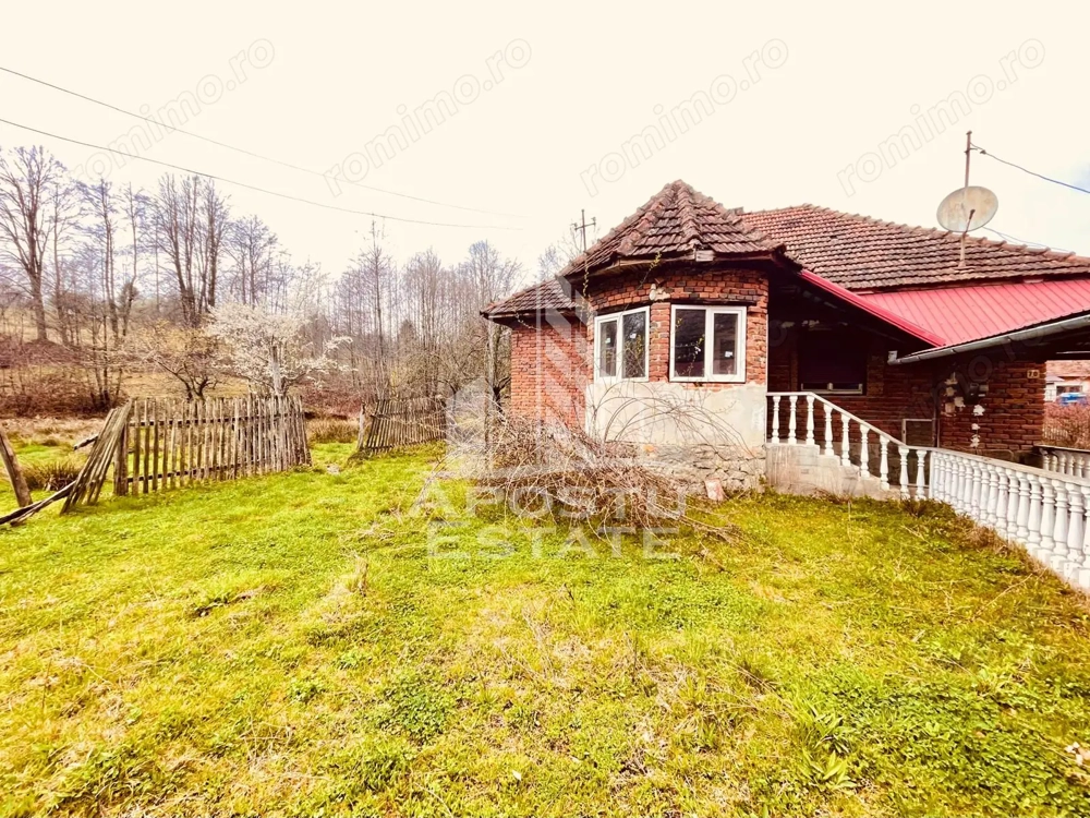 Casa cu potential amenajare pescarie- Zona Varfurile