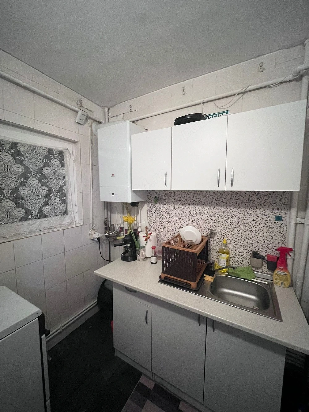 Închiriez garsonieră 