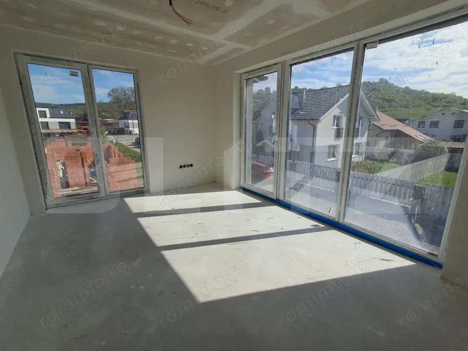 Case tip duplex moderne – finisate la cheie, cartier rezidențial 