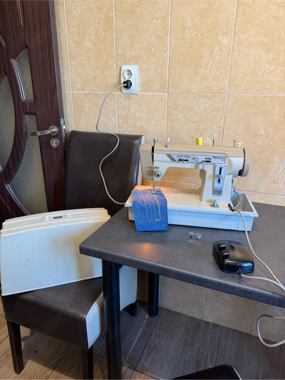 Masina de cusut Privileg model metalic Germania