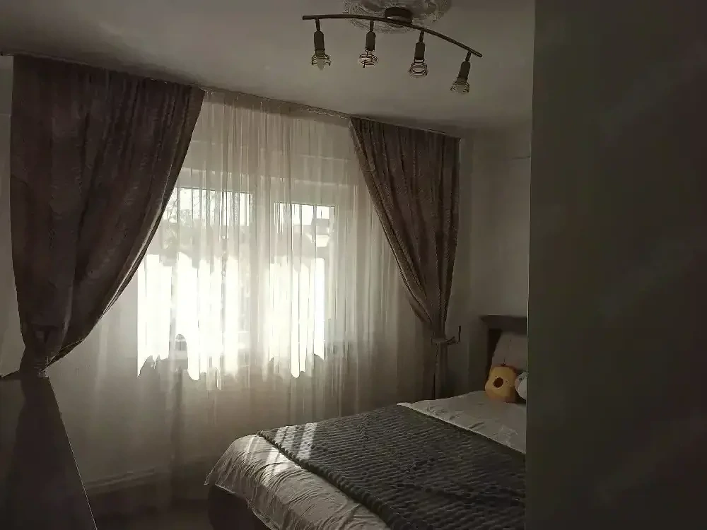 Vând apartament 3 camere Găvana 3 