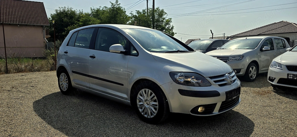 Vw Golf 5 Plus an 2006 motor 1400 cm3 benzina motor simplu clima