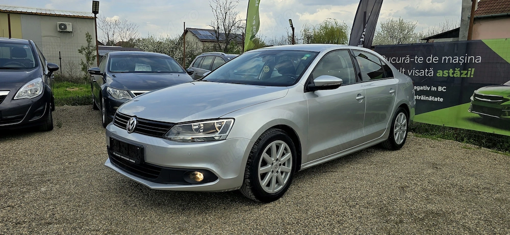 Vw Jetta an 2012 motor 1600 cm3 diesel 105 c,p euro 5 Navi clima Garantie 
