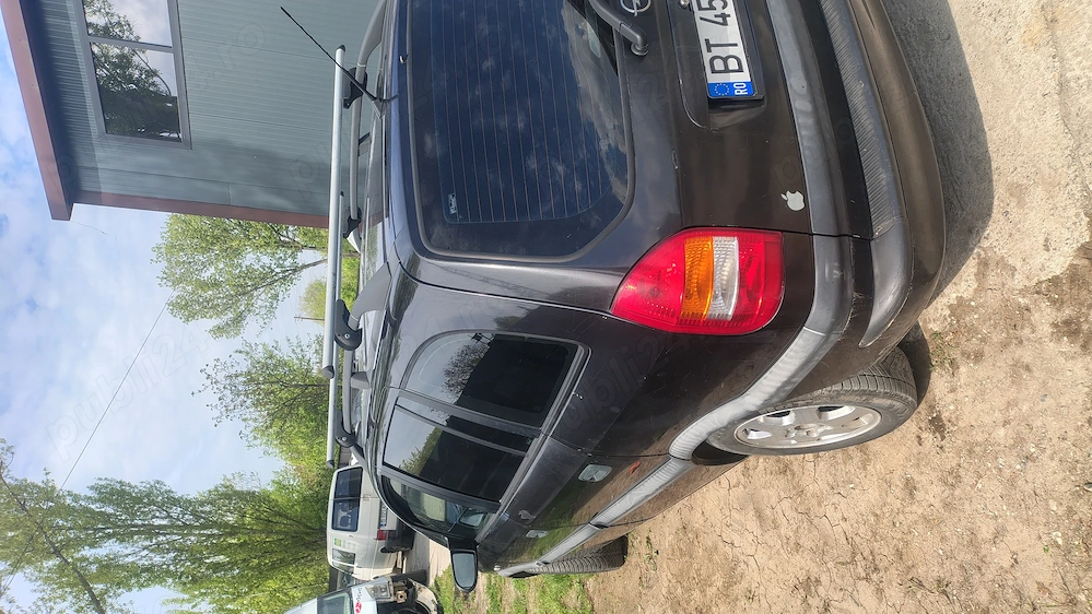 Vînd Opel zafira