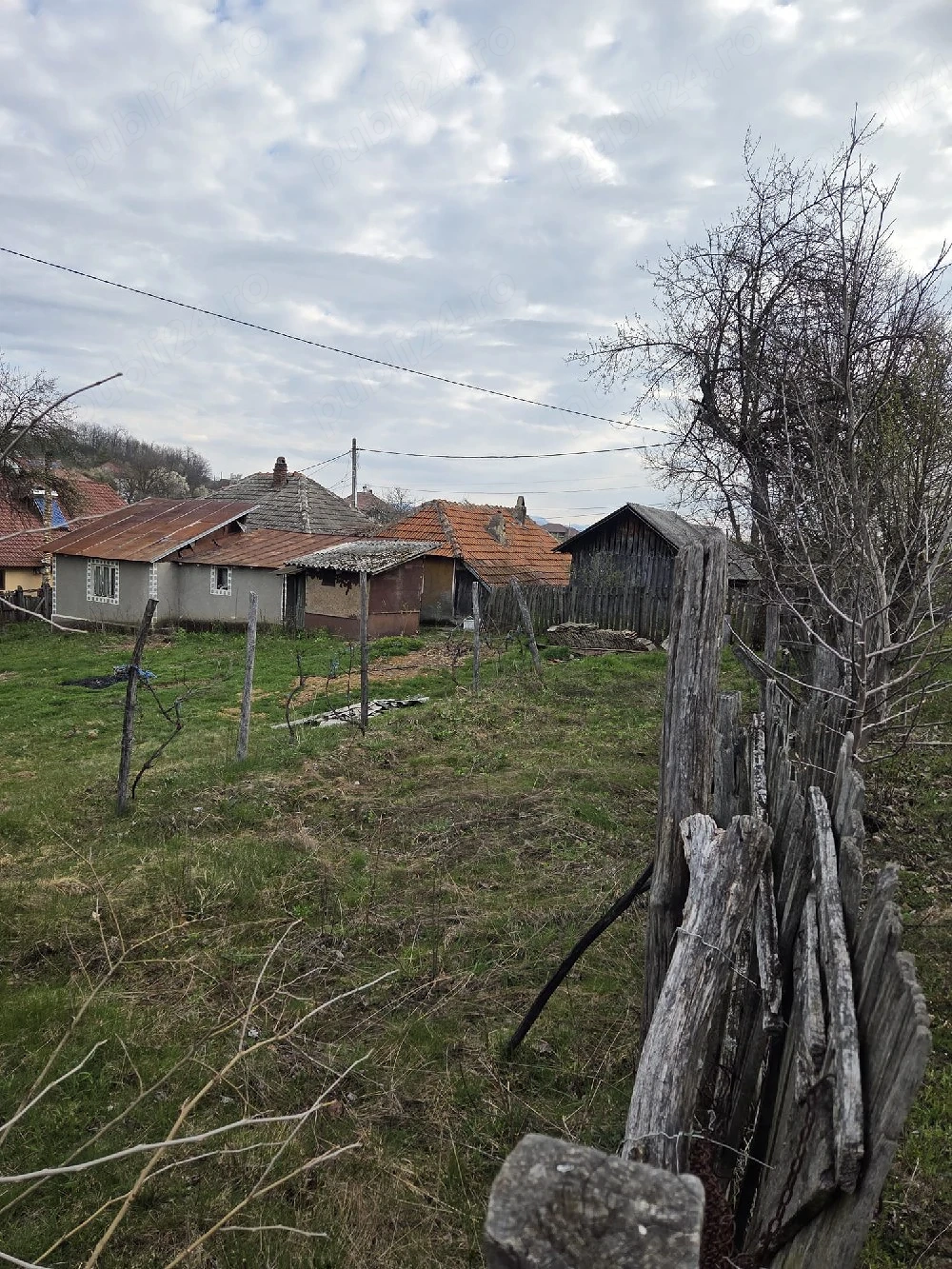 Vând casă în localitatea Cracu Muntelui, Ponoarele!