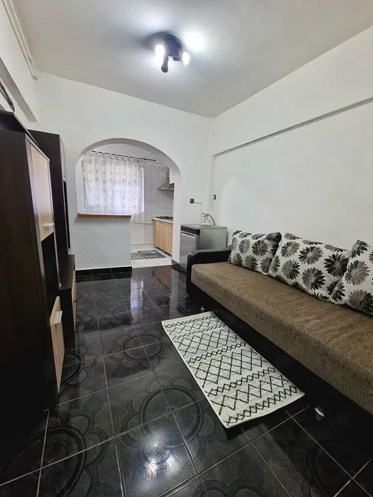 Chirie apartament 2 camere, decomandat, în Crângași