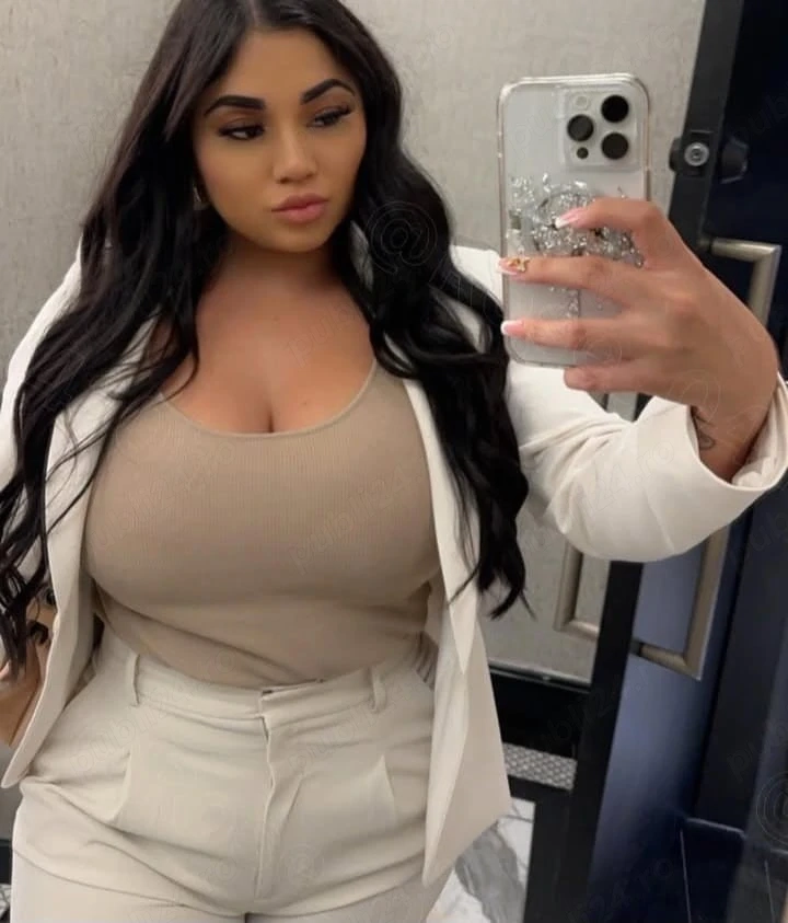 milf 36 ani draguta simpla fara figuri par pubian 