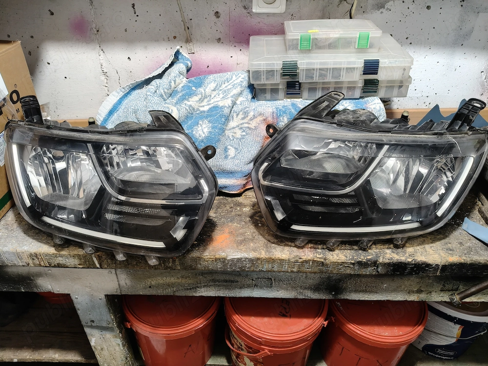 Vând faruri originale DACIA Duster 2 