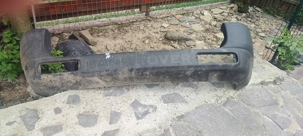 Bara spate , Freelander 2003, 5usi, mici defecte pe laterale. 