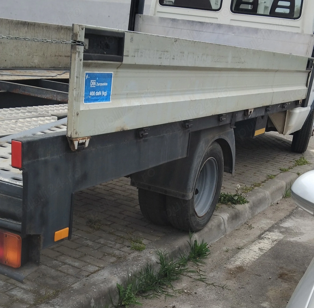 Platforma cu troliu si rampe