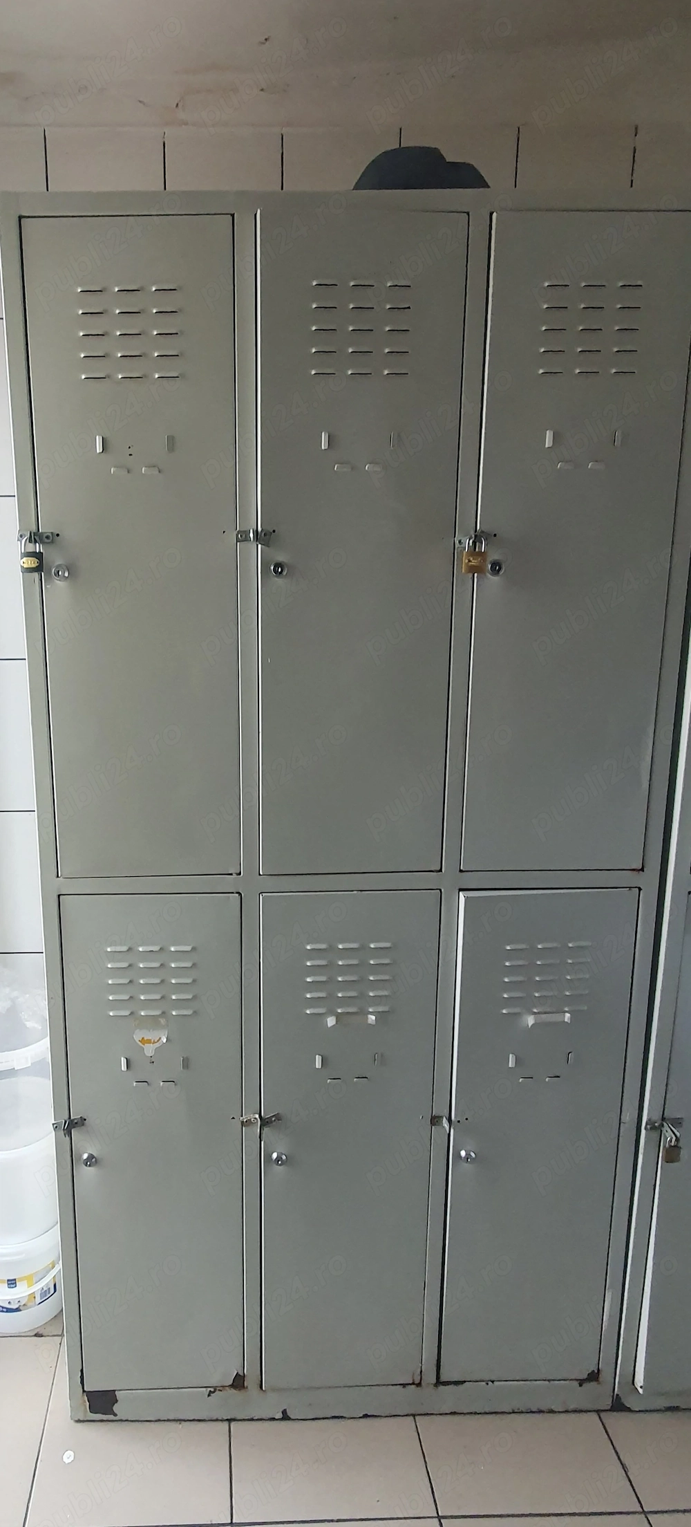 Dulap vestiar second hand 250 lei