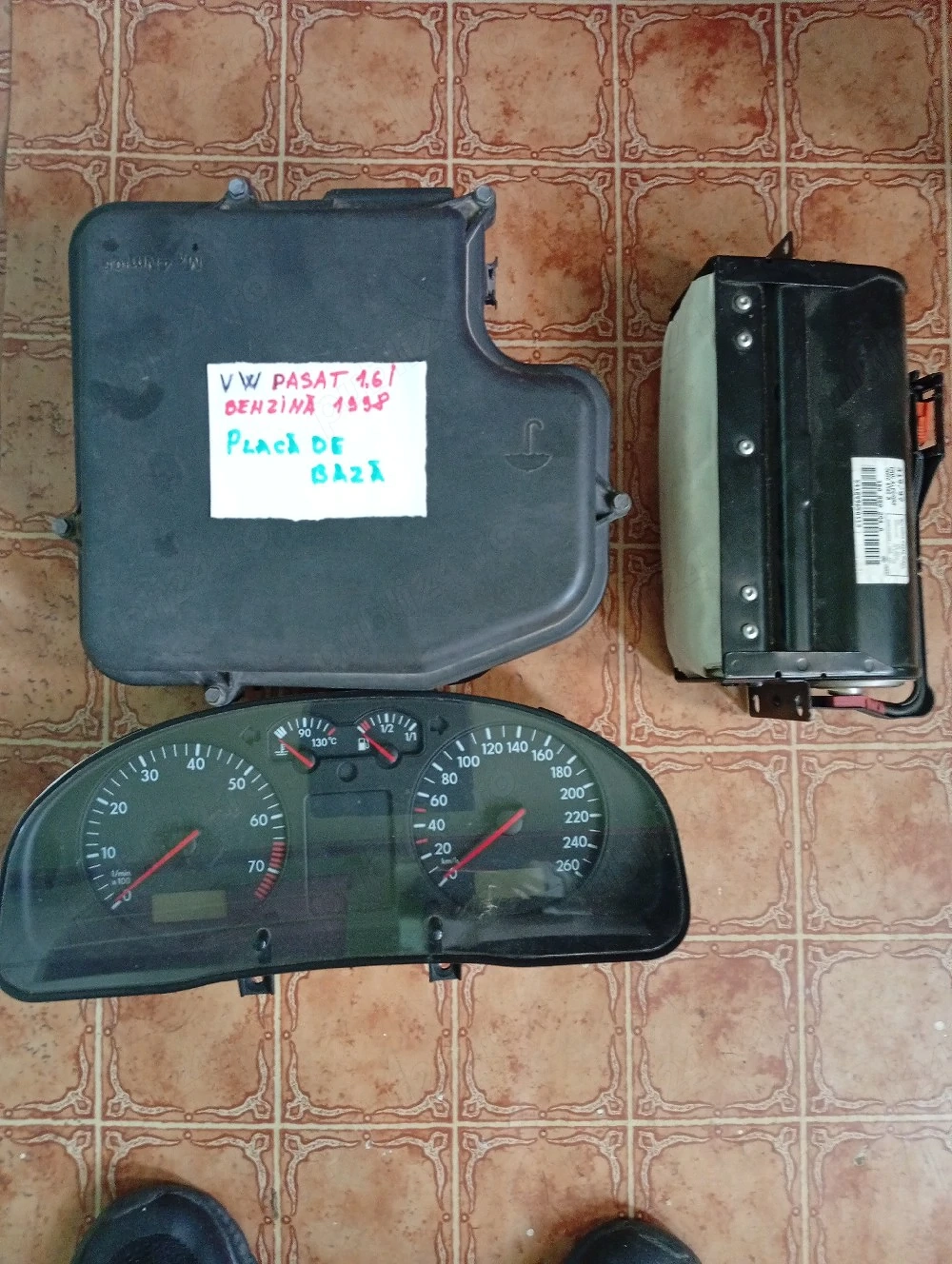 Vând aiberg, ceasuri bord, cutie de baza pentru W an 1998, benzina 