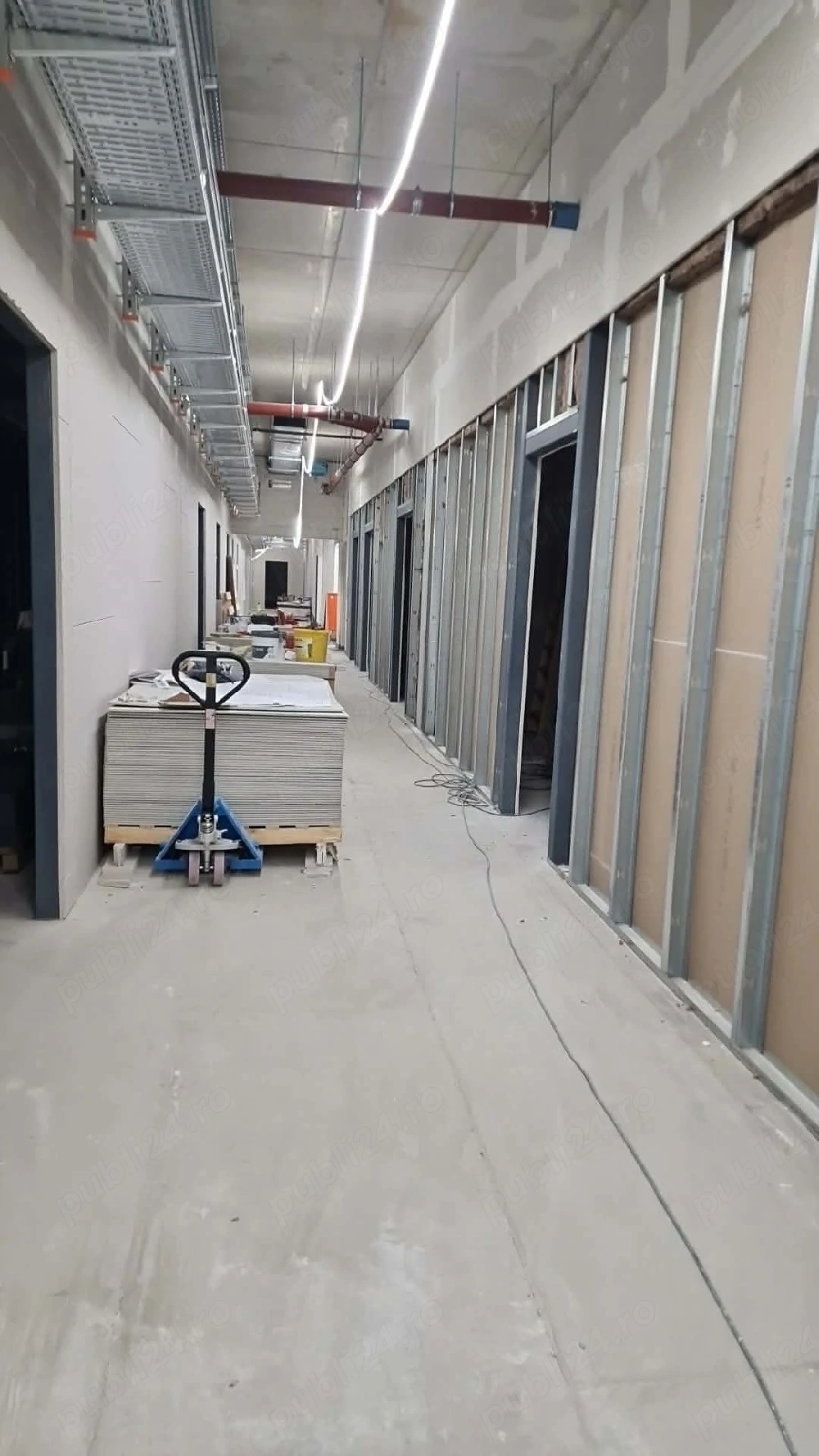 caut urgent 2 muncitorii în construcții 