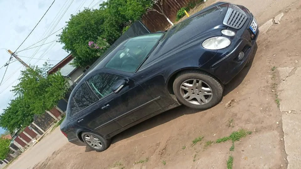 Vând Mercedes-Benz e220 (facelift)
