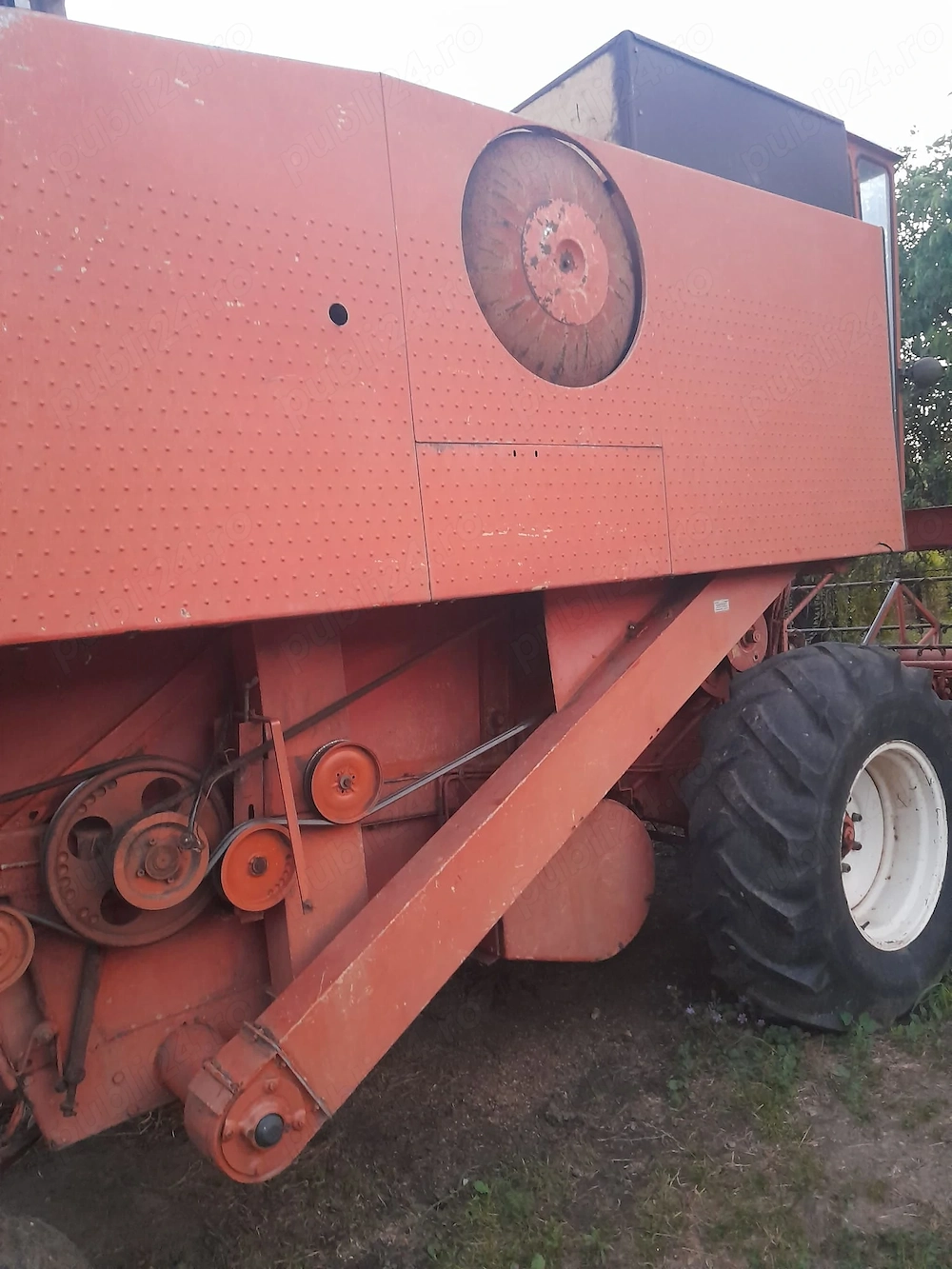 Vand combina agricola Someca M112 in stare perfecta de functionare