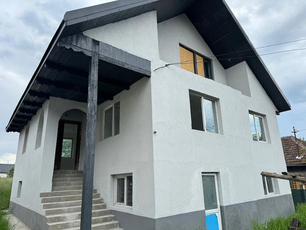 Casă de vânzare în Vadu Izei, Maramureș   direct proprietar