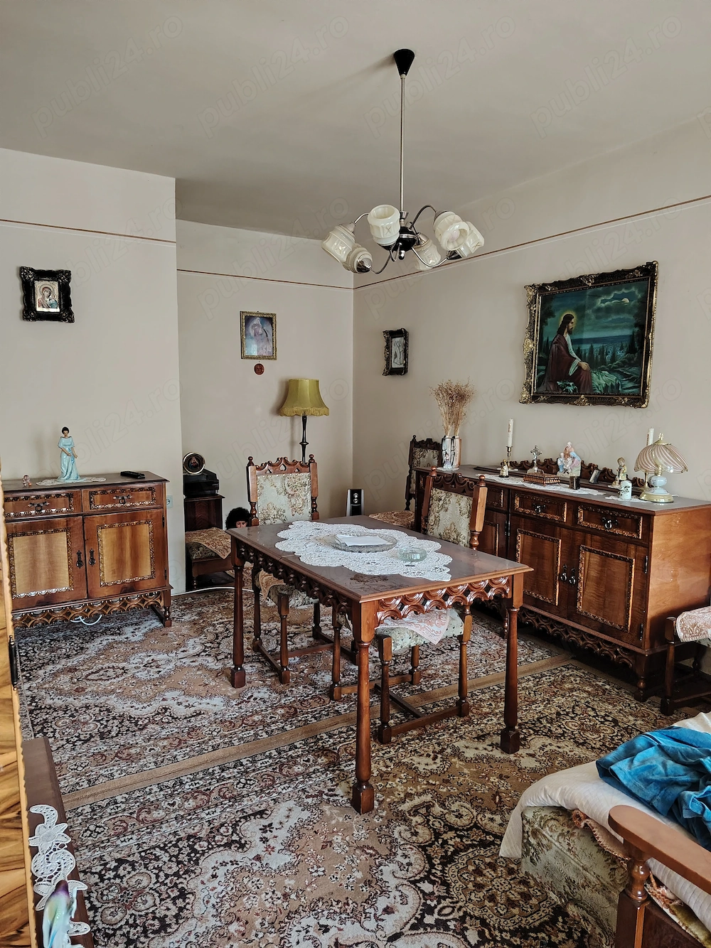 Vând apartament 3 camere decomandate în Vulcan, jud. Hunedoara, zona Paroșeni - Intrervenții