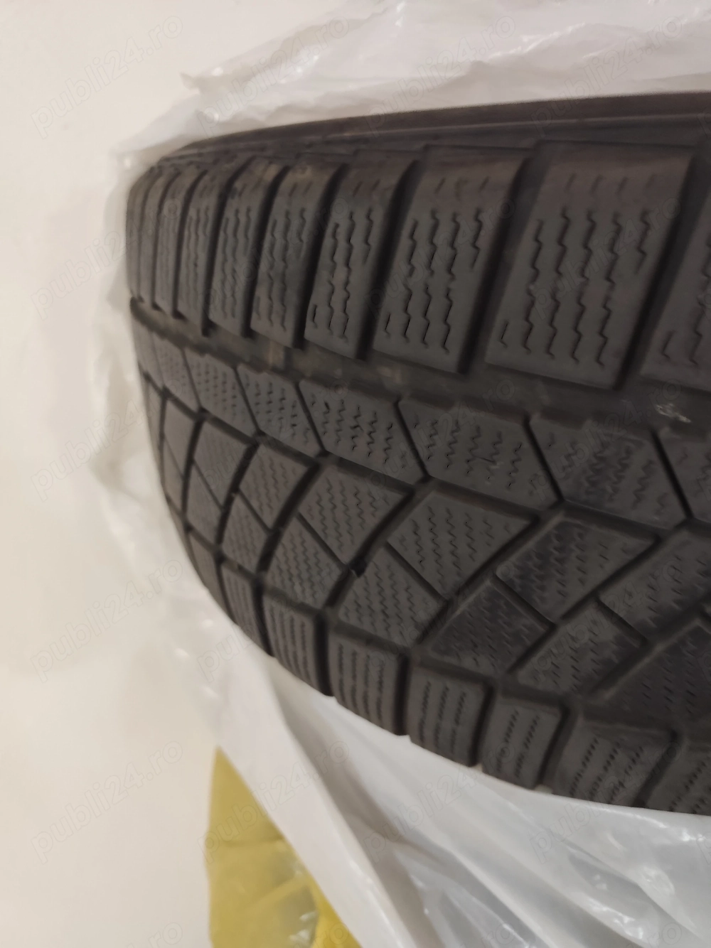 Vand anvelope de iarna Continental Runflat